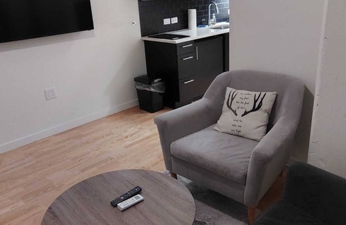 Downtown Hartford Apartamento | Fully Furnished Private Loft Style Charm Trumbull Elevator