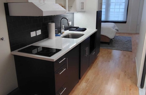 Downtown Hartford Apartamento | Fully Furnished Private Loft Style Charm Trumbull Elevator