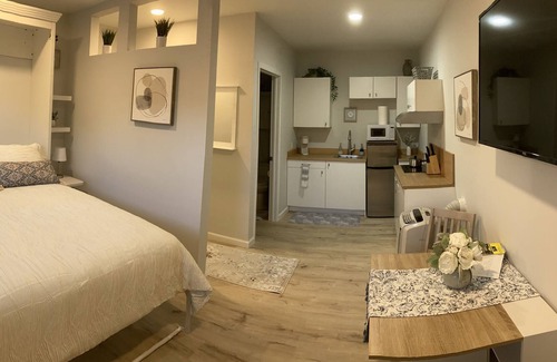 Novato Apartamento | Fully furnished, private entrance, cozy, quiet, near downtown & transit.