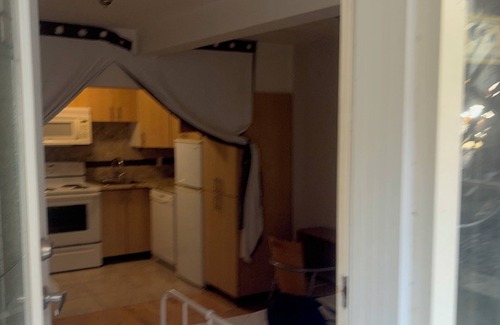 Milton Park Apartamento | Fully furnished studio apartment for rent 500 meters away from McGill university