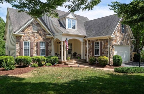 Rio Casa | Fully Furnished 3BR/3.5BA Home in Charlottesville