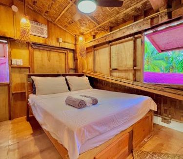 Catangnan Casa | Fully Private, Native Cottage, Beach Access, Queen Bed, AC, WiFi