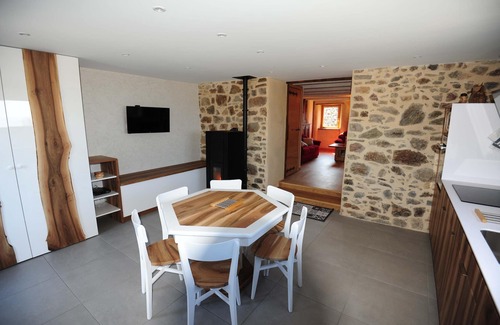 Castelnau-de-Mandailles Casa | Casa de campo totalmente renovada a las puertas de Aubrac con vistas al valle del Lot