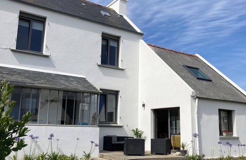 Ploudalmezeau Casa | Fully renovated house 100m from Portsall harbour and beach