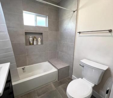 Baldwin Park Apartamento | Fully remoded 1B1B Home in baldwin Park3369A