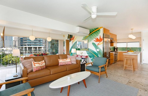 Waikiki Condominio | ¡Escápese a la relajación con estas increíbles vistas al mar!