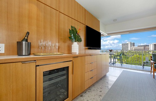 Waikiki Condominio | ¡Escápese a la relajación con estas increíbles vistas al mar!