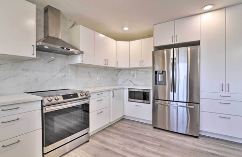 Hillsboro Casa | Fully Remodeled Hillsboro Home w/ Home Theater!