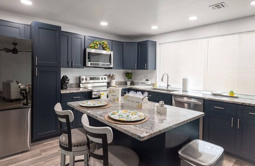 Tucson Casa | Fully Remodeled Rolling Hills Haus, Spacious 4-bed house on East side Tucson