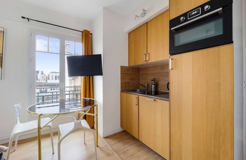 Neuilly-sur-Seine Apartamento | Charles Laffitte-Apartamento-Vista a la Ciudad-Baño con bañera