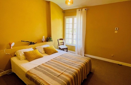 Fontvieille Otro | 18th century farmhouse completely renovated