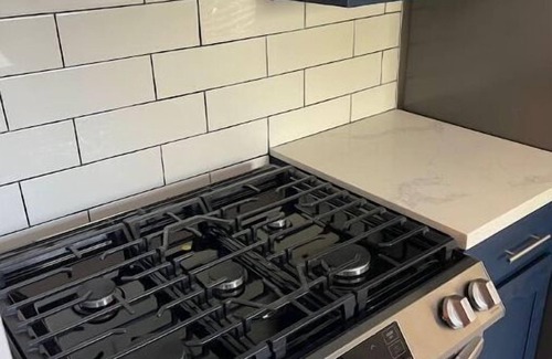 Lynwood Casa | Fully Renovated 2 Bedroom Gem
