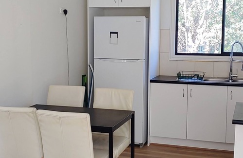 Frankston Casa | Fully Renovated 3 Bedroom House 500m From Hospital