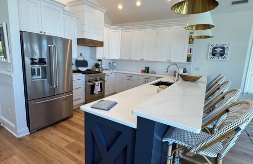 Stone Harbor Casa | Fully renovated 5 Bedroom home 4 blocks to town