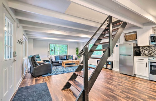 Broadway Cabina | Fully Renovated Broadway Cabin w/ Private Hot Tub!