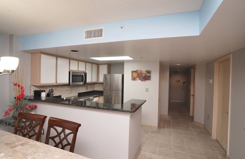 Myrtle Beach Apartamento | Fully renovated direct oceanfront 3BR 2BA in the hearth of Myrtle Beach