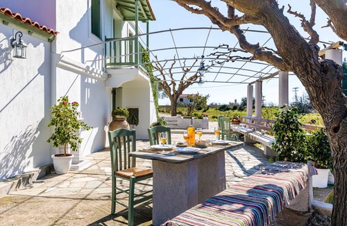 Skopelos Villa | Fully renovated house of Skopelos’ style into nature! .
