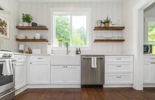 Lexington Casa | Fully Renovated Modern Farmhouse near Lexington