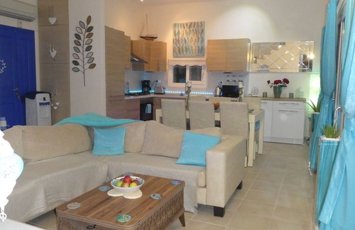 Koyunbaba Villa | Magníficamente equipado, Villa con bar, piscina propia y vistas al mar, Wifi.