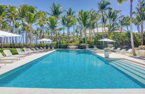 Punta Cana Villa | Fully Staffed Beachfront Gem for 20 guests