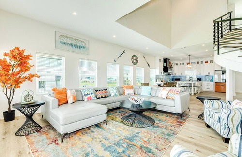 Galveston Casa | Fully Updated Beachfront Home! Dog Friendly, Designed for Relaxation & Comfort