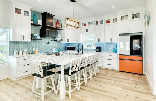 Galveston Casa | Fully Updated Beachfront Home! Dog Friendly, Designed for Relaxation & Comfort