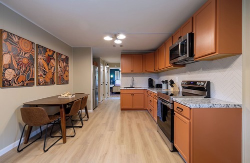 Somerville Casa | Fun 3-bedroom Fully Fenced Lake Getaway- Awesome Outdoor Space!