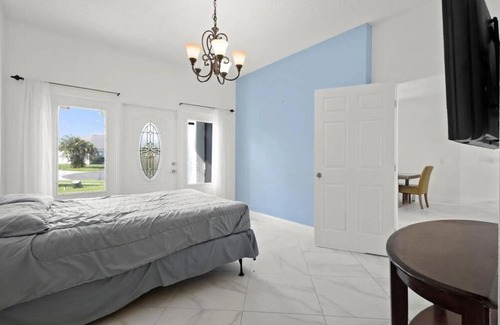 Crescent Lakes Apartamento | fun and cozy house near Disney