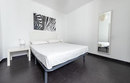 El Ejido Apartamento | FUN BUILDING FLATS by HOMEABOUT