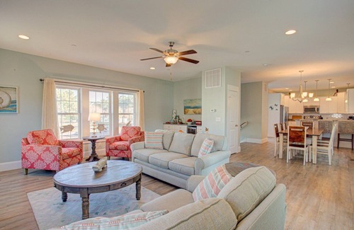 Bermuda Bay Casa | Fun Family Getaway | Pool, Playground & Beach Close