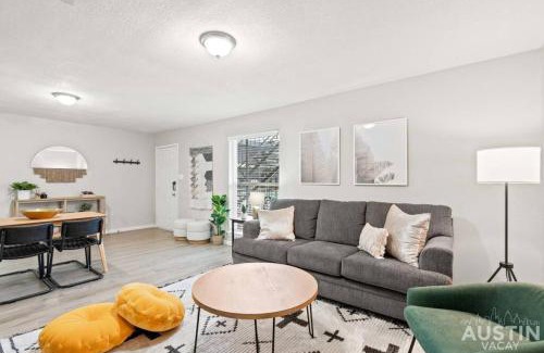 Cherrywood Apartamento | Fun For All in Modern Apt Pool and Grill and Dog Park