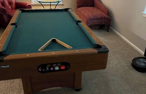 Greensboro Apartamento | Fun Friendly 2 bedroom.