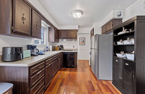 Warren Casa | Fun Game House in Warren, Dog Friendly!