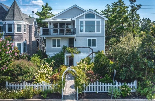 Cape May Point Casa | Fun in the sun at your ocean view retreat in Cape May Point, New Jersey.
