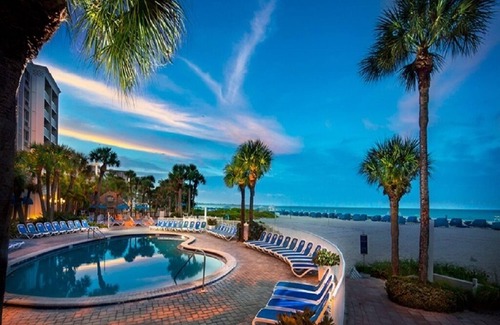 St. Pete Beach Complejo | Diversión al sol en Tradewinds Island Grande