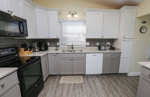 Carolina Dunes Casa | Fun is just around the corner with this wonderful OBX home!