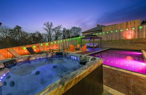 Boyds Creek Casa | Fun N Sun - Ultimate Backyard Pool And Game Room