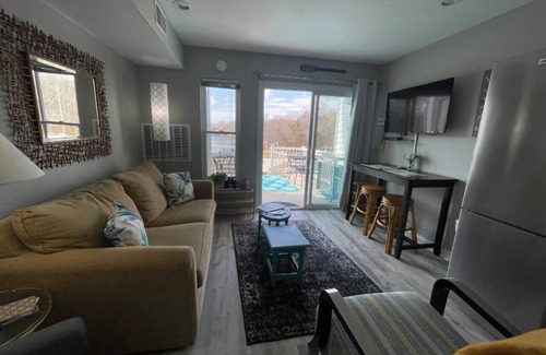 North Shore Condominio | DISCOUNT RATE- - End of Summer AUG 11-15 WATERFRONT & SUNSETS