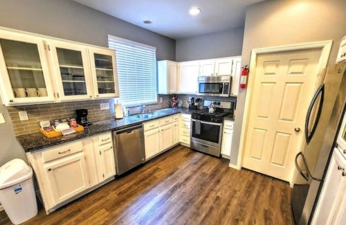 Silverado Ranch Casa | Fun Vegas Home 3BD w/ Game Room- The Golden Palms