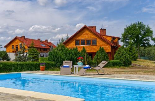Ryn Casa | Funaberia -25 hektarowa luksusowa posiadłość z basenem, jacuzzi, sauną, boiskiem wielofunkcyjnym