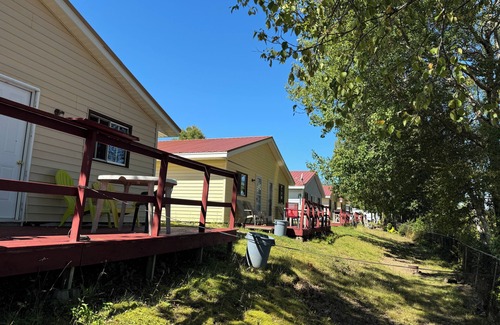 Edgetts Landing Cabaña | Fundy Rocks Resort Cottage G Overlooking the Bay - Close to Hopewell Rocks