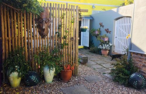 Westcliff Casa | Funky cottage
