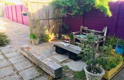 Westcliff Casa | Funky cottage