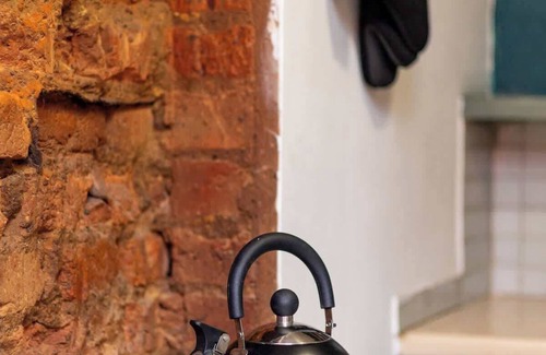 Bo'Kaap Casa | Funky Pet Friendly, 2-Bedroom Escape, Bo-Kaap