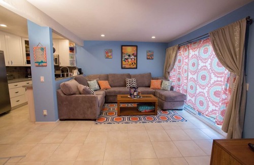 Hermosa Village Condominio | Funtierland + Bajo el mar + A pie de Disneyland Resort + 3 piscinas + Netflix