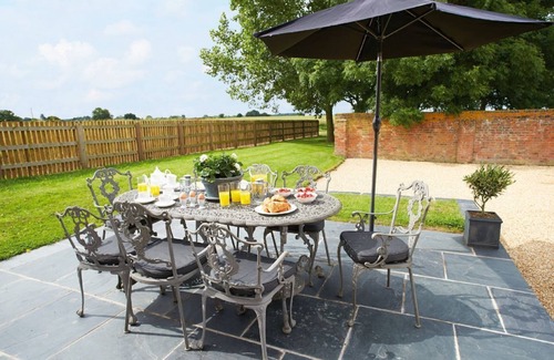 Long Itchington Casa | Furlong Barn is a beautiful property in a stunning, secluded position.