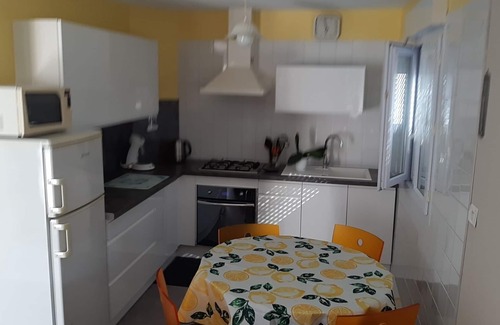 Les Moitiers-d'Allonne Apartamento | Apartamento amueblado de 50 m 2 para 4 pers. Max 1500 m de la playa de Hatainville.