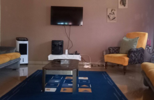 Ebolowa Apartamento | Furnished 2 bedroom apartment Barrière, parking downtown ebolowa.