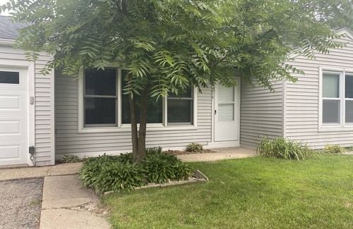 Pleasant Prairie Casa | Furnished 2 Bedroom Ranch in Pleasant Prairie