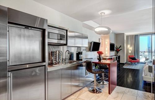Las Vegas Complejo | Furnished 21st-Floor Condo | Monthly Stays Welcome | Strip Views | No Resort Fee